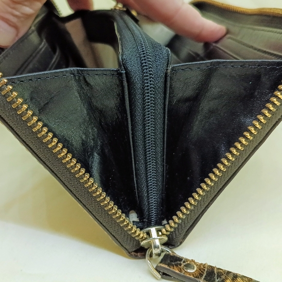 Kate Spade NY Leopard Print Storybook Patent Leather Long Zip Wallet R$159 - Picture 5 of 11